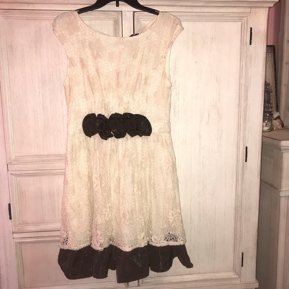 Ryu Cream Lace Dress